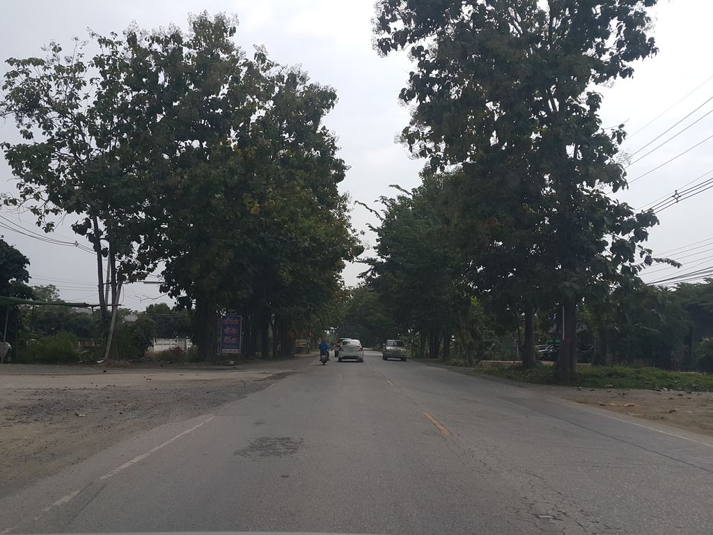 ภาพถนนตรงที่ ระมิงค์ coftee ตั้งอยู่ ถ่ายโดย jrcarlsen พ.ศ. 2558 (2015) · A street-level view of where ระมิงค์ coftee stands, by jrcarlsen in 2558 (2015)