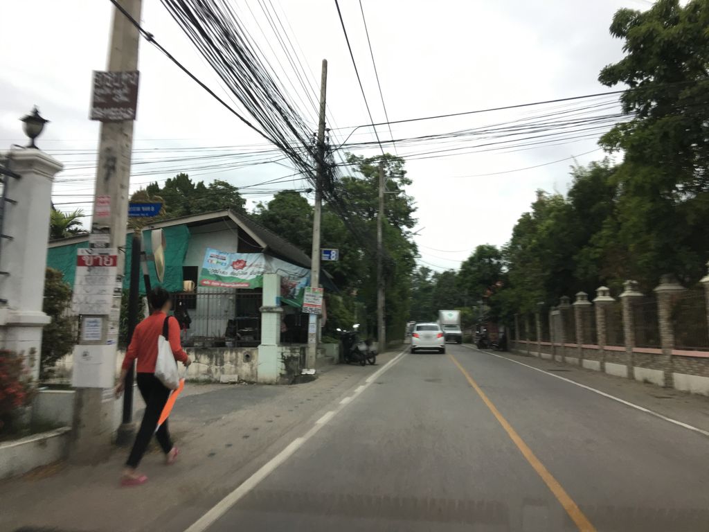 ภาพถนนตรงที่ ร้านไข่กระทะยามเช้า ตั้งอยู่ ถ่ายโดย wapriz พ.ศ. 2561 (2018) · A street-level view of where ร้านไข่กระทะยามเช้า · Ran Khaikratha Yam Chao stands, by wapriz in 2561 (2018)