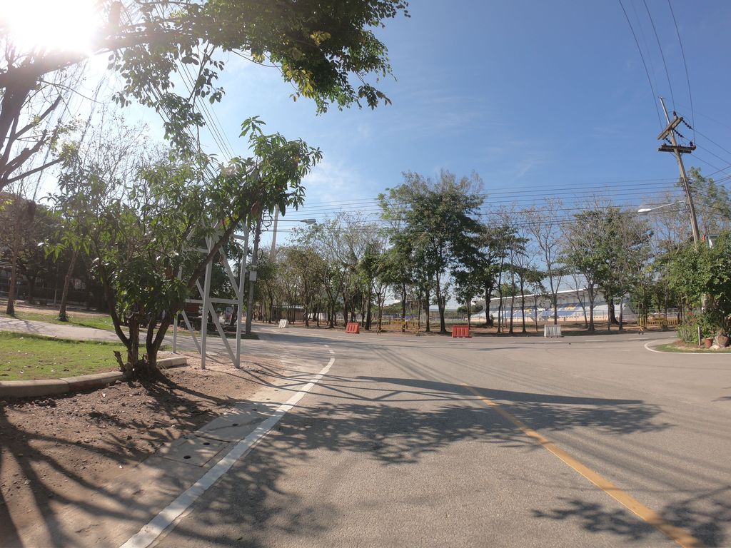ภาพถนนตรงที่ เทศบาลยิมเชียงใหม่ ตั้งอยู่ ถ่ายโดย chanuwath_grab พ.ศ. 2562 (2019) · A street-level view of where เทศบาลยิมเชียงใหม่ · Gym Chiang Mai Municipality stands, by chanuwath_grab in 2562 (2019)