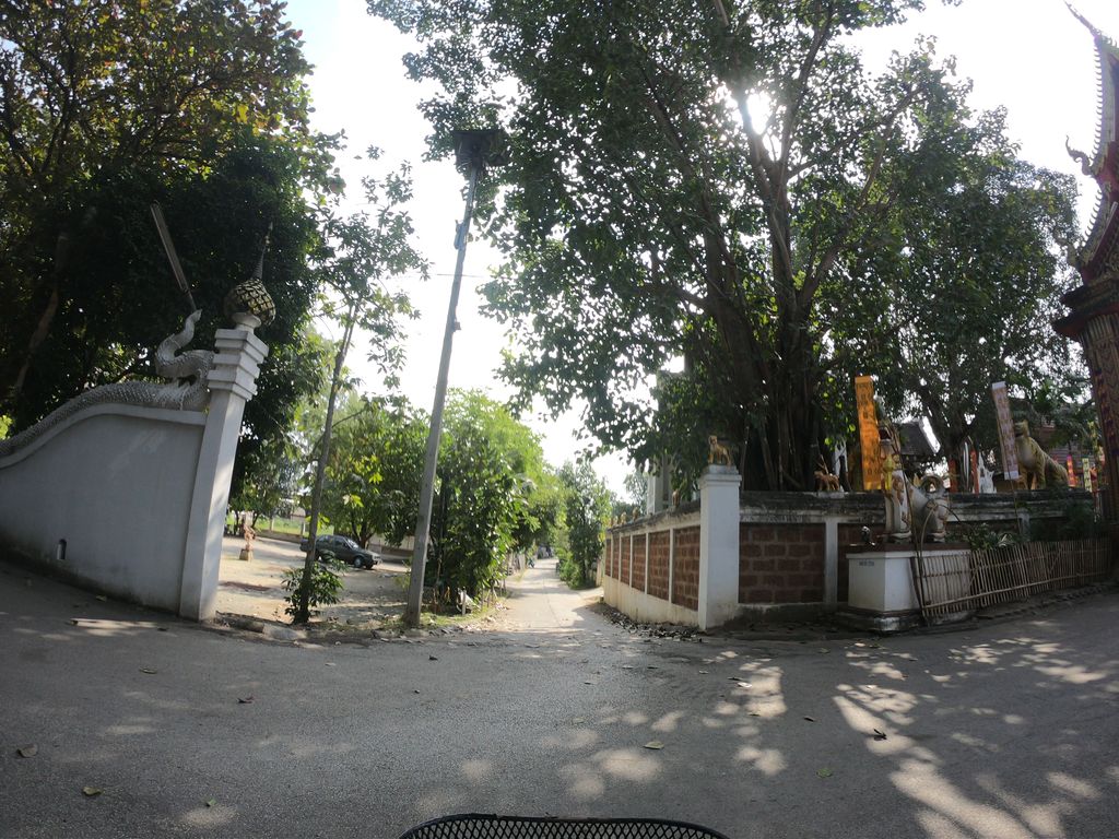 ภาพถนนตรงที่ ร้านเพื่อนปั่นmtb ตั้งอยู่ ถ่ายโดย chanuwath_grab พ.ศ. 2562 (2019) · A street-level view of where ร้านเพื่อนปั่นmtb stands, by chanuwath_grab in 2562 (2019)