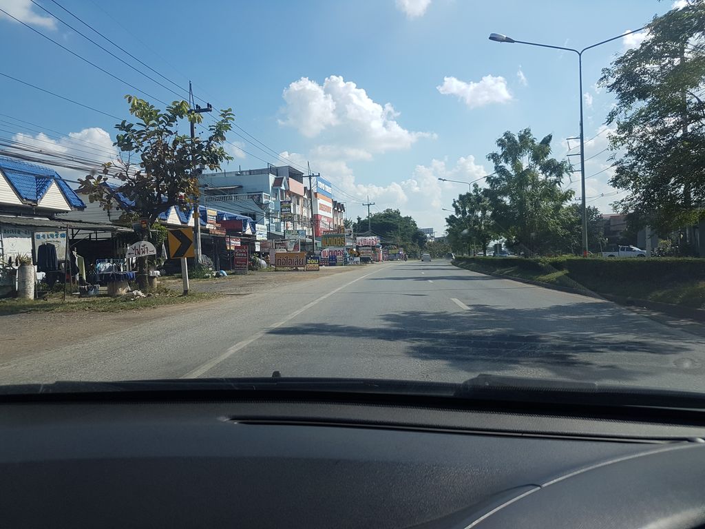 ภาพถนนตรงที่ Hair care hair studio ตั้งอยู่ ถ่ายโดย ekkarin พ.ศ. 2561 (2018) · A street-level view of where Hair care hair studio stands, by ekkarin in 2561 (2018)
