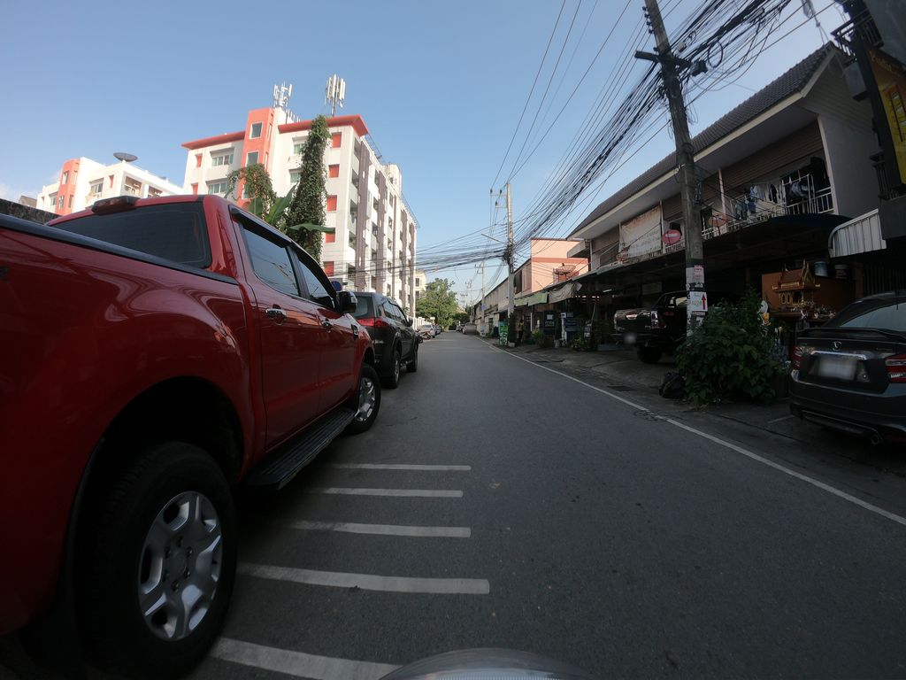 ภาพถนนตรงที่ บริษัท รักษาความปลอดภัย แอลเอสจีเฟิร์ส ตั้งอยู่ ถ่ายโดย chanuwath_grab พ.ศ. 2562 (2019) · A street-level view of where บริษัท รักษาความปลอดภัย แอลเอสจีเฟิร์ส · Raksa Khwampalotphai Aen S Chi First Company stands, by chanuwath_grab in 2562 (2019)