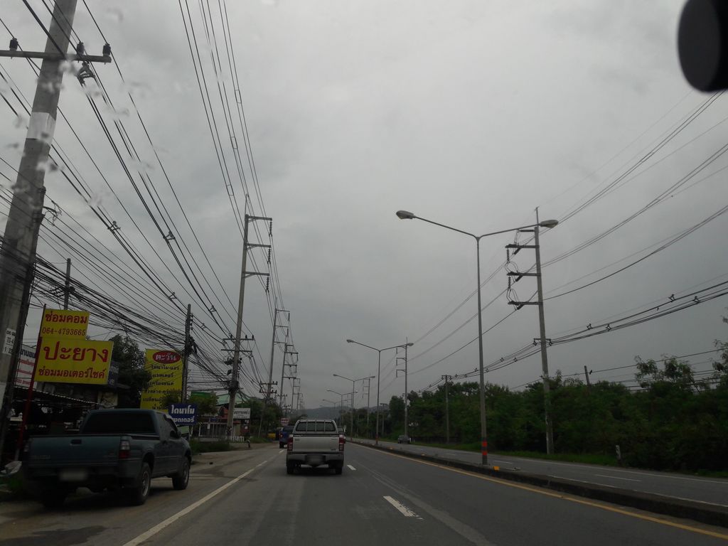 ภาพถนนตรงที่ มาละ หม่าล่า Mala MALA Chiang Mai ตั้งอยู่ ถ่ายโดย pasuthun พ.ศ. 2561 (2018) · A street-level view of where มาละ หม่าล่า Mala MALA Chiang Mai stands, by pasuthun in 2561 (2018)