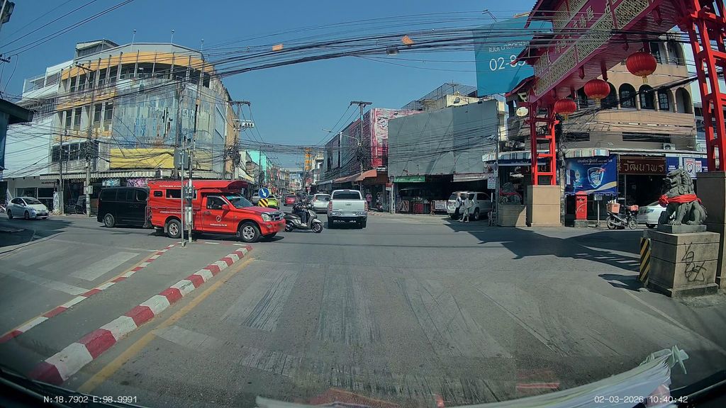 ภาพถนนตรงที่ ร้านสักทองถ่าน/มาวินมะพร้าวน้ำหอม ตั้งอยู่ ถ่ายโดย ThailandCambodia พ.ศ. 2569 (2026) · A street-level view of where ร้านสักทองถ่าน/มาวินมะพร้าวน้ำหอม · Ran Sak Thong Than/maona Maphrao Namhom stands, by ThailandCambodia in 2569 (2026)