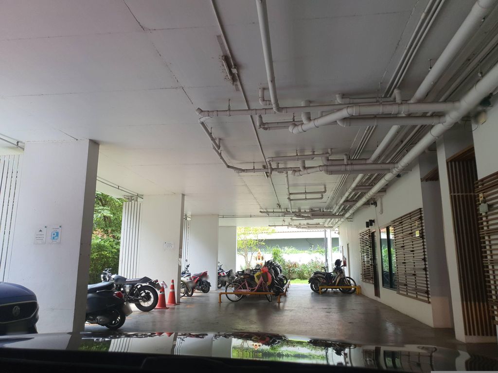 ภาพถนนตรงที่ Promt condo ตั้งอยู่ ถ่ายโดย jrcarlsen พ.ศ. 2566 (2023) · A street-level view of where Promt condo stands, by jrcarlsen in 2566 (2023)