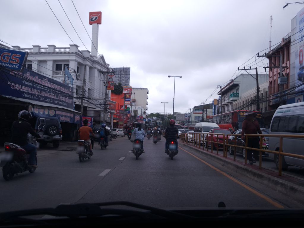 ภาพถนนตรงที่ หจก. เชียงใหม่ ซื่อตรงแบตเตอรี่ ตั้งอยู่ ถ่ายโดย wapriz พ.ศ. 2561 (2018) · A street-level view of where หจก. เชียงใหม่ ซื่อตรงแบตเตอรี่ · . Chiang Mai Suetrong Battery Partnership stands, by wapriz in 2561 (2018)
