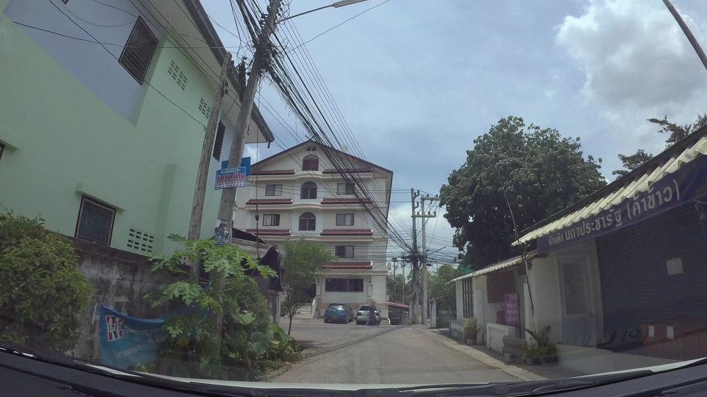 ภาพถนนตรงที่ เจตนาชง ตั้งอยู่ ถ่ายโดย kaart_3 พ.ศ. 2562 (2019) · A street-level view of where เจตนาชง · Chetnatnga stands, by kaart_3 in 2562 (2019)