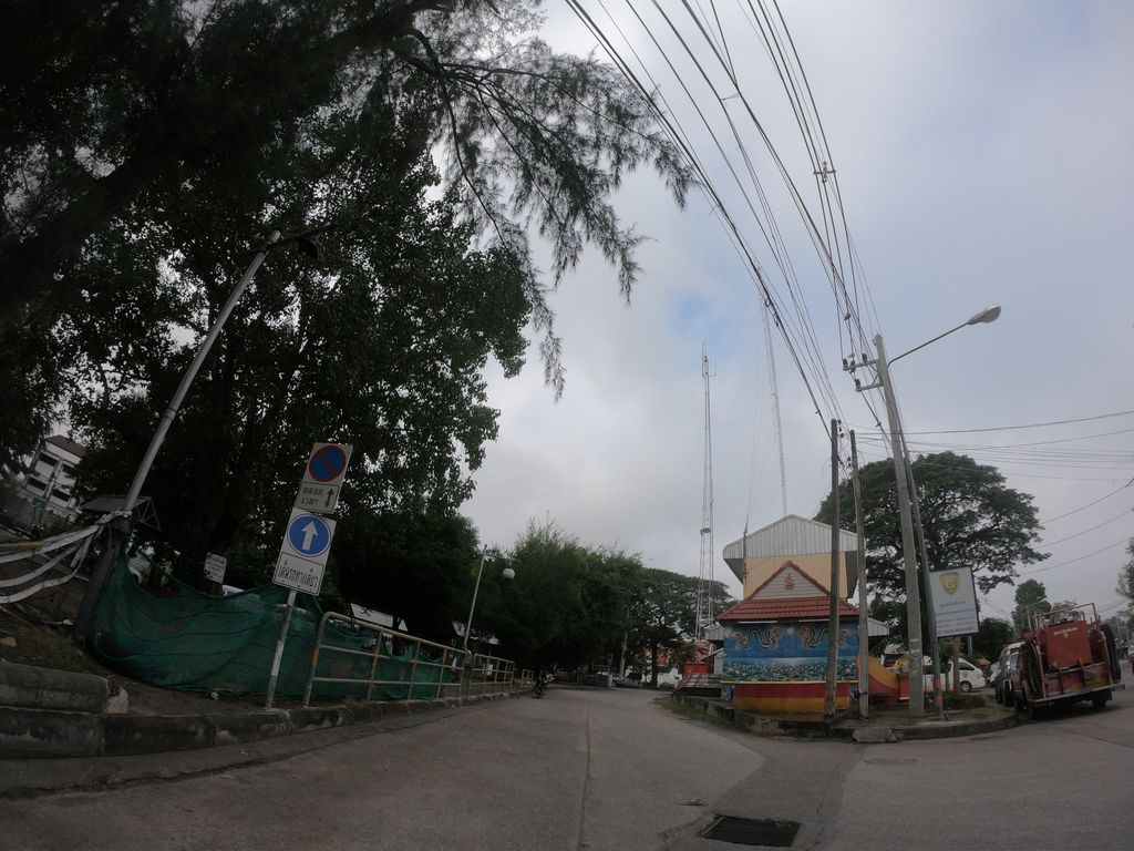 ภาพถนนตรงที่ Honey Berry Home Cafe ตั้งอยู่ ถ่ายโดย chanuwath_grab พ.ศ. 2562 (2019) · A street-level view of where Honey Berry Home Cafe stands, by chanuwath_grab in 2562 (2019)