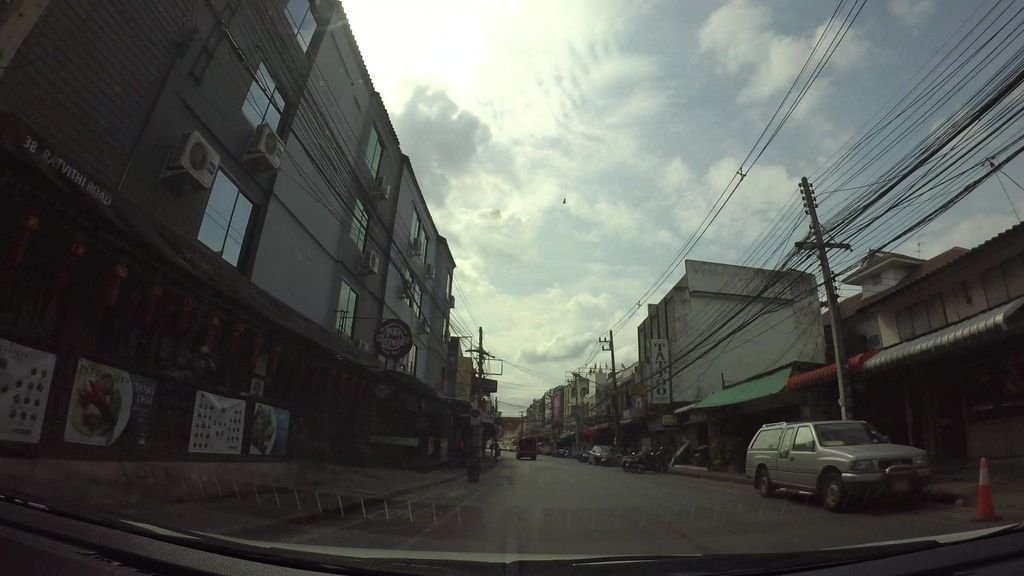 ภาพถนนตรงที่ Wisdom Cannabis Farm ตั้งอยู่ ถ่ายโดย kaart_3 พ.ศ. 2562 (2019) · A street-level view of where Wisdom Cannabis Farm stands, by kaart_3 in 2562 (2019)