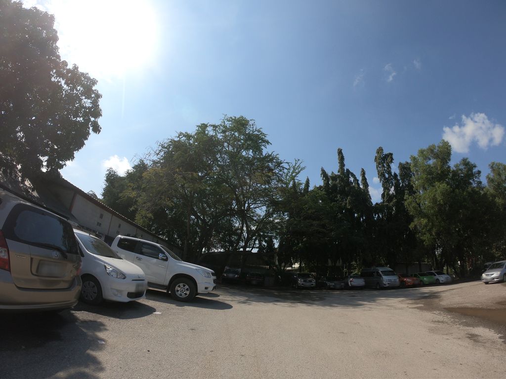 ภาพถนนตรงที่ Wichai Wittaya School ตั้งอยู่ ถ่ายโดย chanuwath_grab พ.ศ. 2562 (2019) · A street-level view of where Wichai Wittaya School stands, by chanuwath_grab in 2562 (2019)