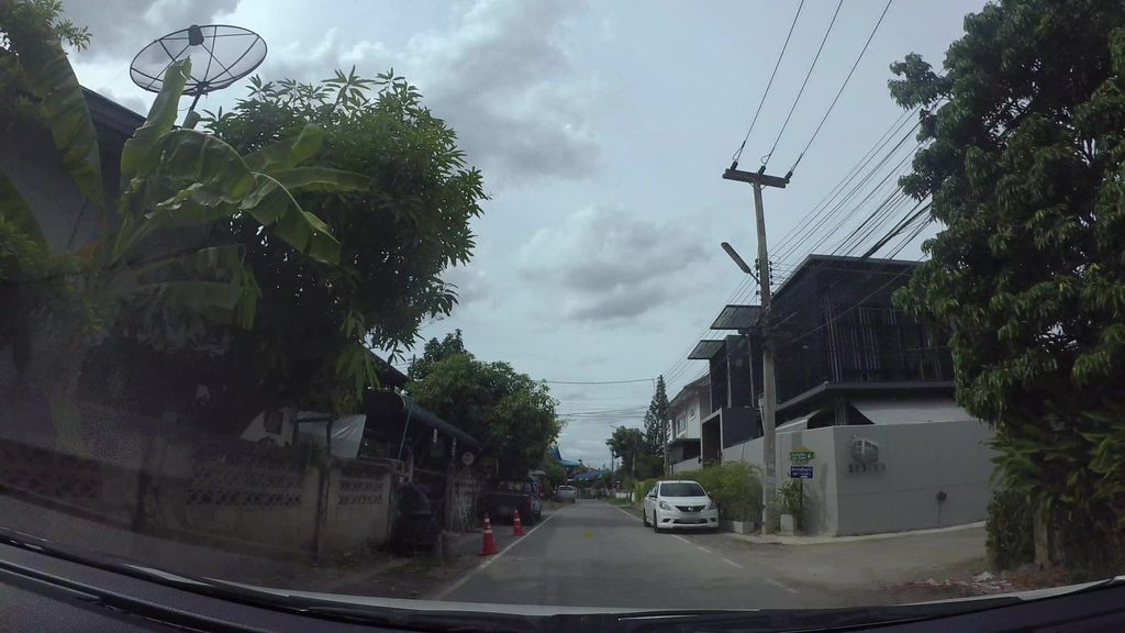 ภาพถนนตรงที่ Sheweed coffee Roaster - SCR ตั้งอยู่ ถ่ายโดย kaart_3 พ.ศ. 2562 (2019) · A street-level view of where Sheweed coffee Roaster - SCR stands, by kaart_3 in 2562 (2019)