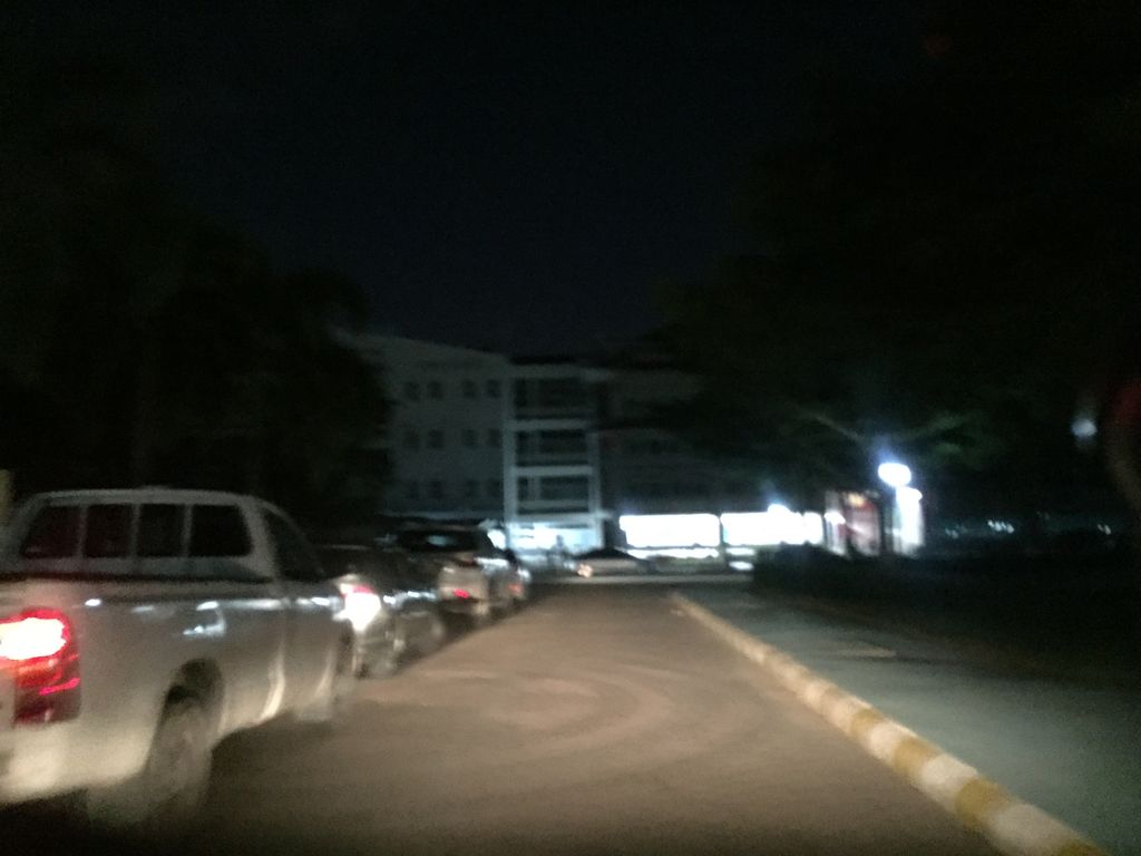 ภาพถนนตรงที่ Chongfah Sinseung Wanich Bamrung School ตั้งอยู่ ถ่ายโดย kyoko พ.ศ. 2561 (2018) · A street-level view of where Chongfah Sinseung Wanich Bamrung School stands, by kyoko in 2561 (2018)