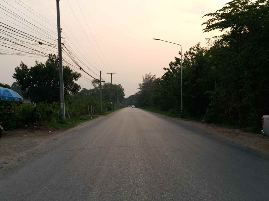 ภาพถนนตรงที่ มหาเศรษฐี บุฟเฟ่ต์ทะเลเผา&หมูกระทะ สาขา2 at แม่โจ้ ตั้งอยู่ ถ่ายโดย jrcarlsen พ.ศ. 2558 (2015) · A street-level view of where มหาเศรษฐี บุฟเฟ่ต์ทะเลเผา&หมูกระทะ สาขา2 at แม่โจ้ · Mahasetthi Buffet Thalephao&mukratha Sakha2 At Mae Jo stands, by jrcarlsen in 2558 (2015)