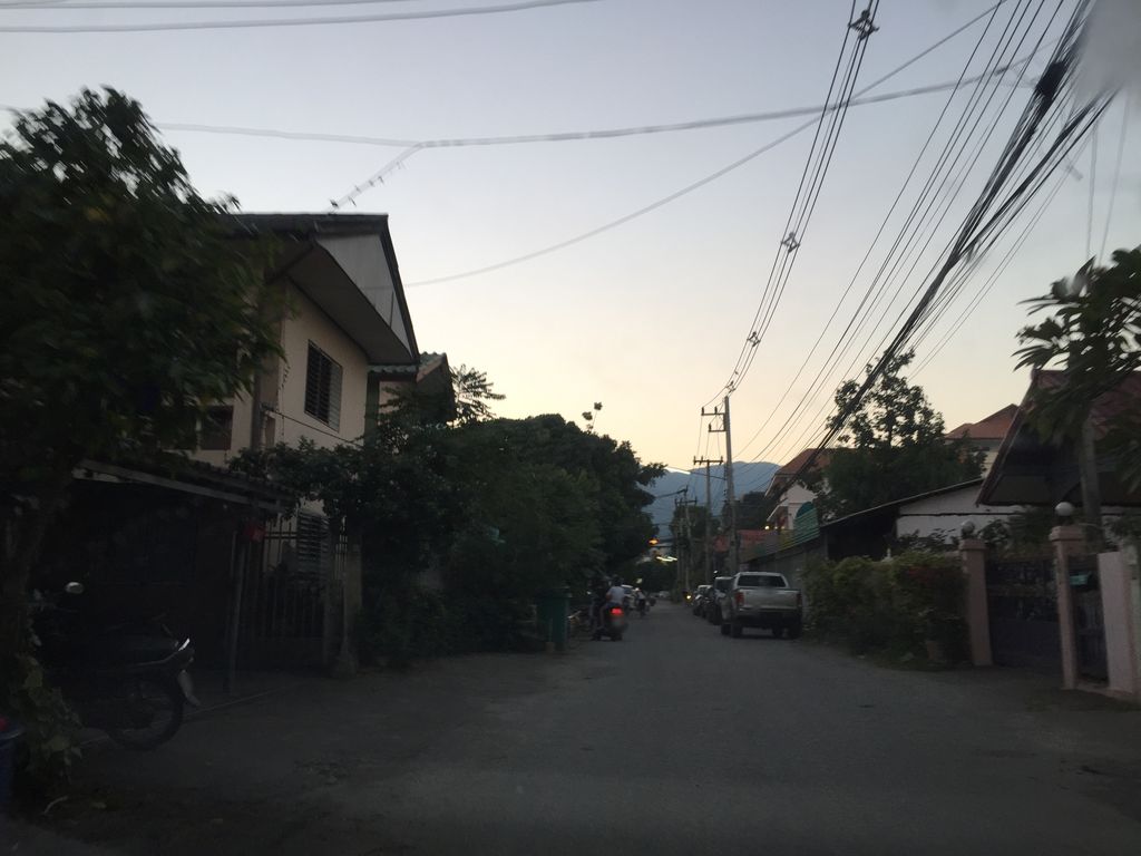 ภาพถนนตรงที่ Noble Boutique Hotel - Chiang Mai ตั้งอยู่ ถ่ายโดย kyoko พ.ศ. 2561 (2018) · A street-level view of where Noble Boutique Hotel - Chiang Mai stands, by kyoko in 2561 (2018)