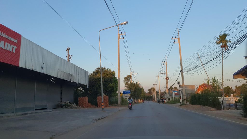 ภาพถนนตรงที่ บริษัท พี-มิกซ์ โปรดักส์ จำกัด ตั้งอยู่ ถ่ายโดย jrcarlsen พ.ศ. 2565 (2022) · A street-level view of where บริษัท พี-มิกซ์ โปรดักส์ จำกัด · Phi-mik Prodak Chamkat Company stands, by jrcarlsen in 2565 (2022)