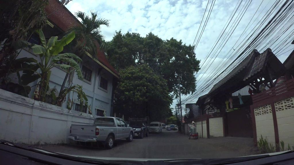 ภาพถนนตรงที่ NHD Never Hate Drawing Studio ตั้งอยู่ ถ่ายโดย kaart_3 พ.ศ. 2562 (2019) · A street-level view of where NHD Never Hate Drawing Studio stands, by kaart_3 in 2562 (2019)