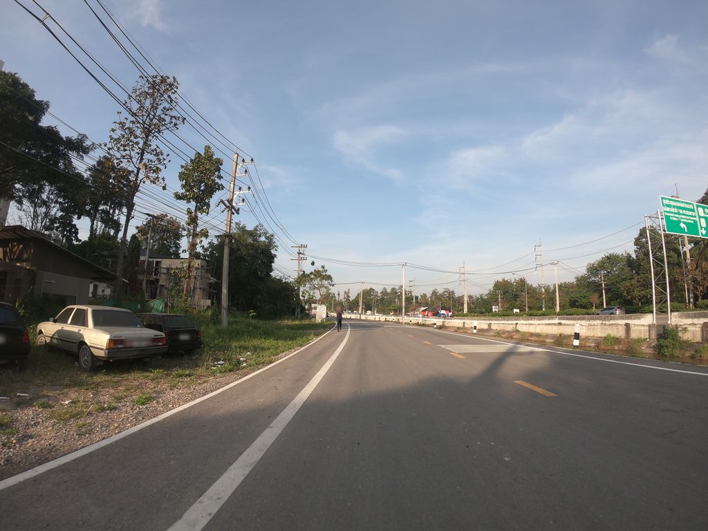 ภาพถนนตรงที่ The Clover Hotel Chiang Mai ตั้งอยู่ ถ่ายโดย chanuwath_grab พ.ศ. 2562 (2019) · A street-level view of where The Clover Hotel Chiang Mai stands, by chanuwath_grab in 2562 (2019)