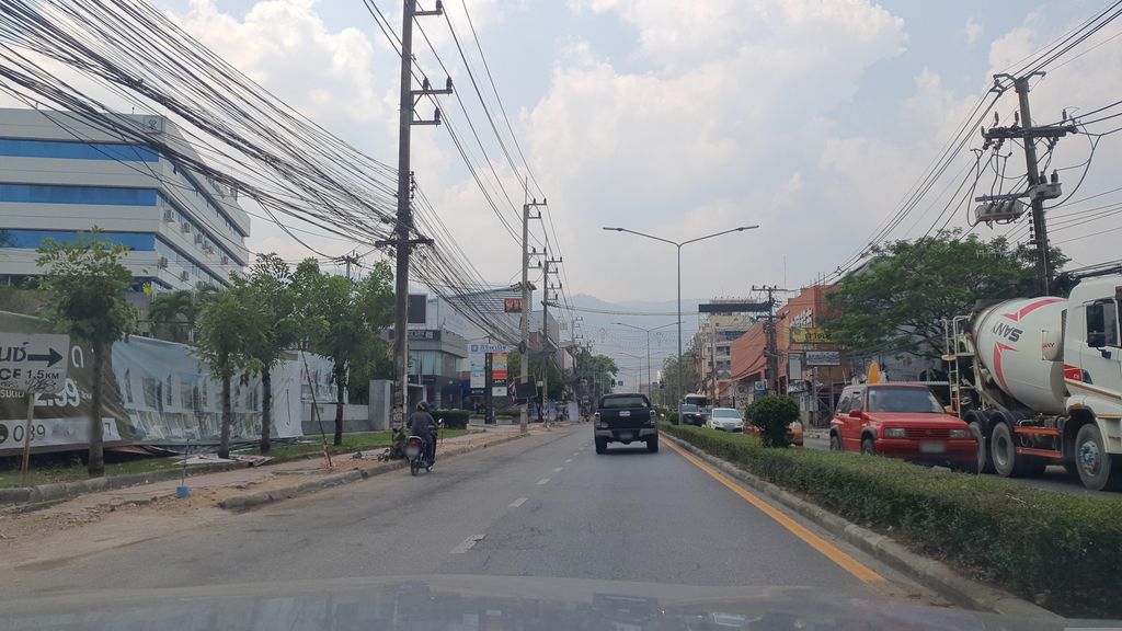 ภาพถนนตรงที่ Grateful Best ตั้งอยู่ ถ่ายโดย jrcarlsen พ.ศ. 2566 (2023) · A street-level view of where Grateful Best stands, by jrcarlsen in 2566 (2023)