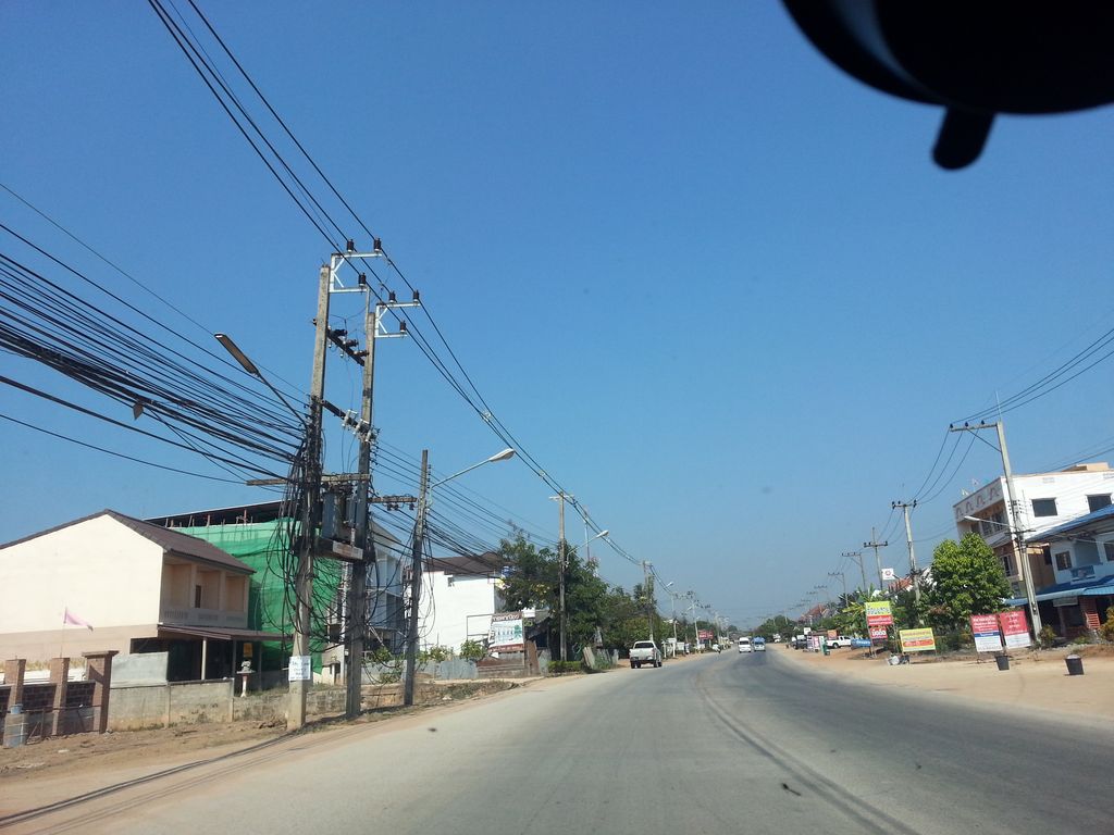 ภาพถนนตรงที่ Mk.team เหล้าตอง หนังควายจี่ ตั้งอยู่ ถ่ายโดย mishari พ.ศ. 2558 (2015) · A street-level view of where Mk.team เหล้าตอง หนังควายจี่ stands, by mishari in 2558 (2015)