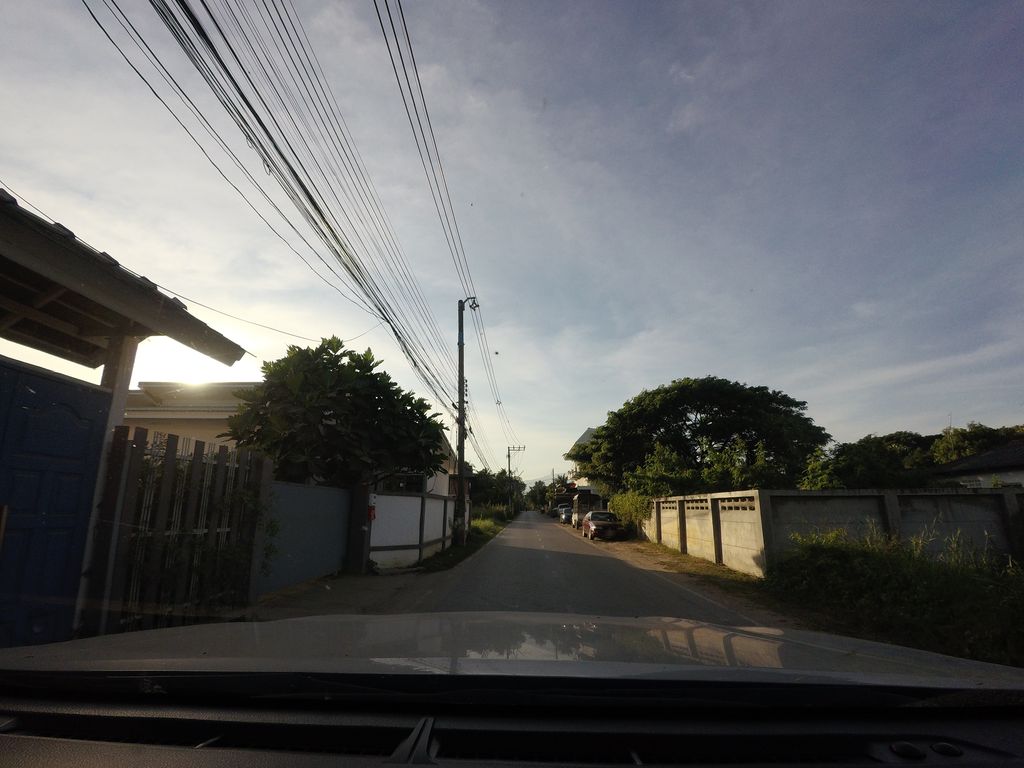 ภาพถนนตรงที่ C YELLOW D ตั้งอยู่ ถ่ายโดย mishari พ.ศ. 2563 (2020) · A street-level view of where C YELLOW D stands, by mishari in 2563 (2020)