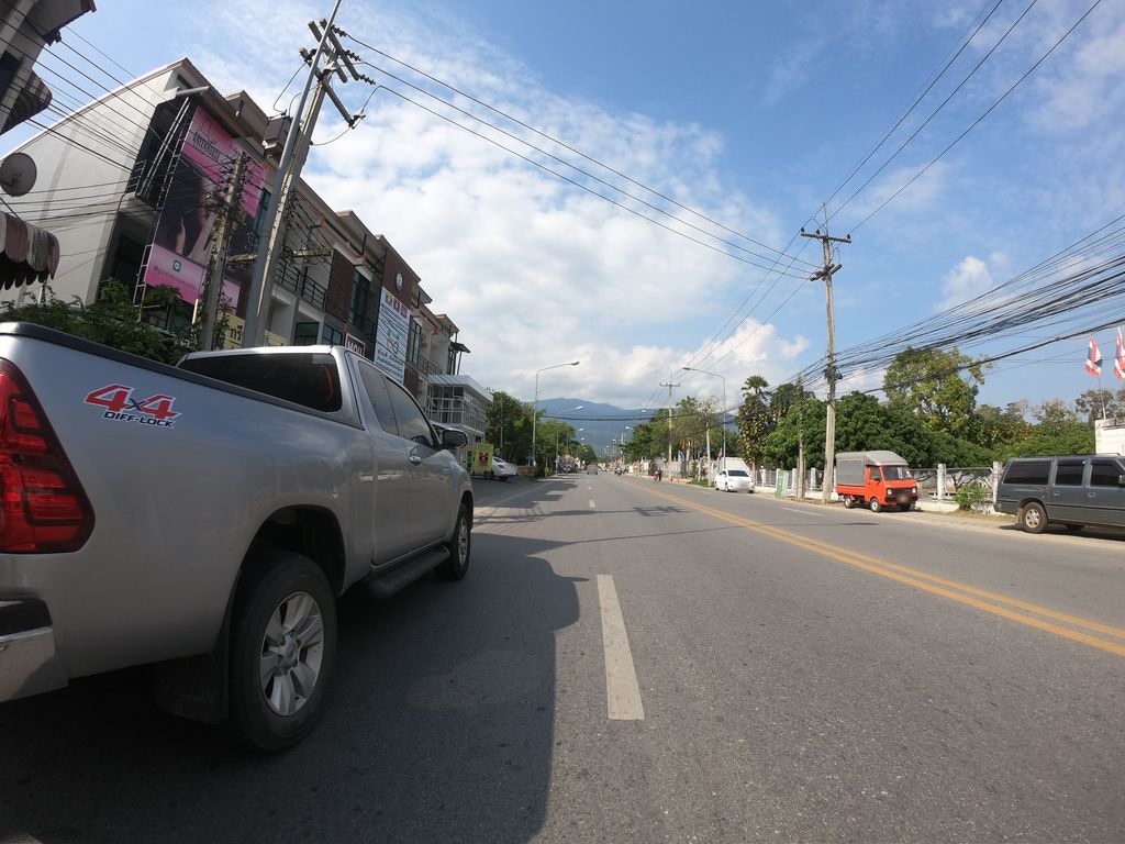ภาพถนนตรงที่ OYO 856 Chunapa Resort And Spa ตั้งอยู่ ถ่ายโดย chanuwath_grab พ.ศ. 2562 (2019) · A street-level view of where OYO 856 Chunapa Resort And Spa stands, by chanuwath_grab in 2562 (2019)