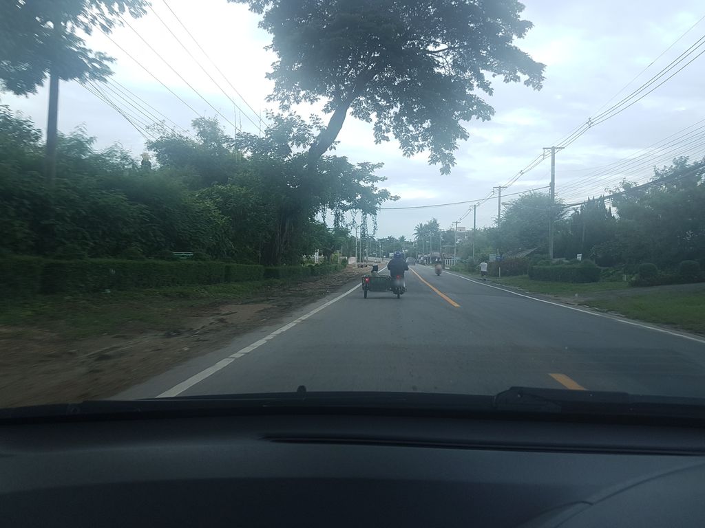 ภาพถนนตรงที่ ชามายด์ - ChaMile (สันทราย) ตั้งอยู่ ถ่ายโดย ekkarin พ.ศ. 2561 (2018) · A street-level view of where ชามายด์ - ChaMile (สันทราย) stands, by ekkarin in 2561 (2018)