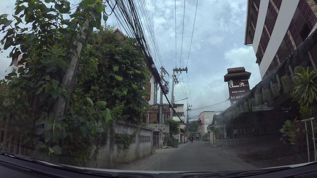 ภาพถนนตรงที่ ร้านเจ๊เล็ก อาหารตามสั่ง ตั้งอยู่ ถ่ายโดย kaart_3 พ.ศ. 2562 (2019) · A street-level view of where ร้านเจ๊เล็ก อาหารตามสั่ง · Ran Che Lek Ahantamsang stands, by kaart_3 in 2562 (2019)