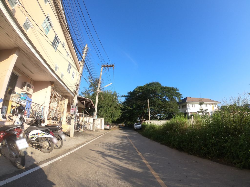 ภาพถนนตรงที่ Nanosoft and Solution Ltd. ตั้งอยู่ ถ่ายโดย chanuwath_grab พ.ศ. 2562 (2019) · A street-level view of where Nanosoft and Solution Ltd. stands, by chanuwath_grab in 2562 (2019)