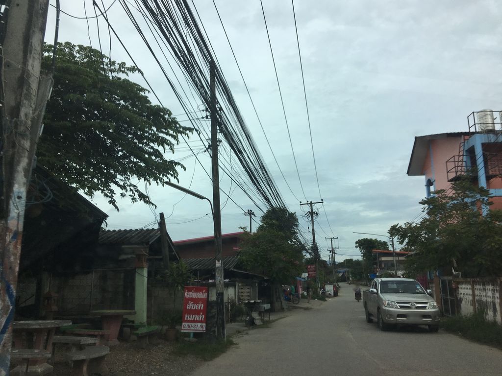 ภาพถนนตรงที่ เจียวไข่ ตั้งอยู่ ถ่ายโดย wapriz พ.ศ. 2561 (2018) · A street-level view of where เจียวไข่ · Chiaokhai stands, by wapriz in 2561 (2018)
