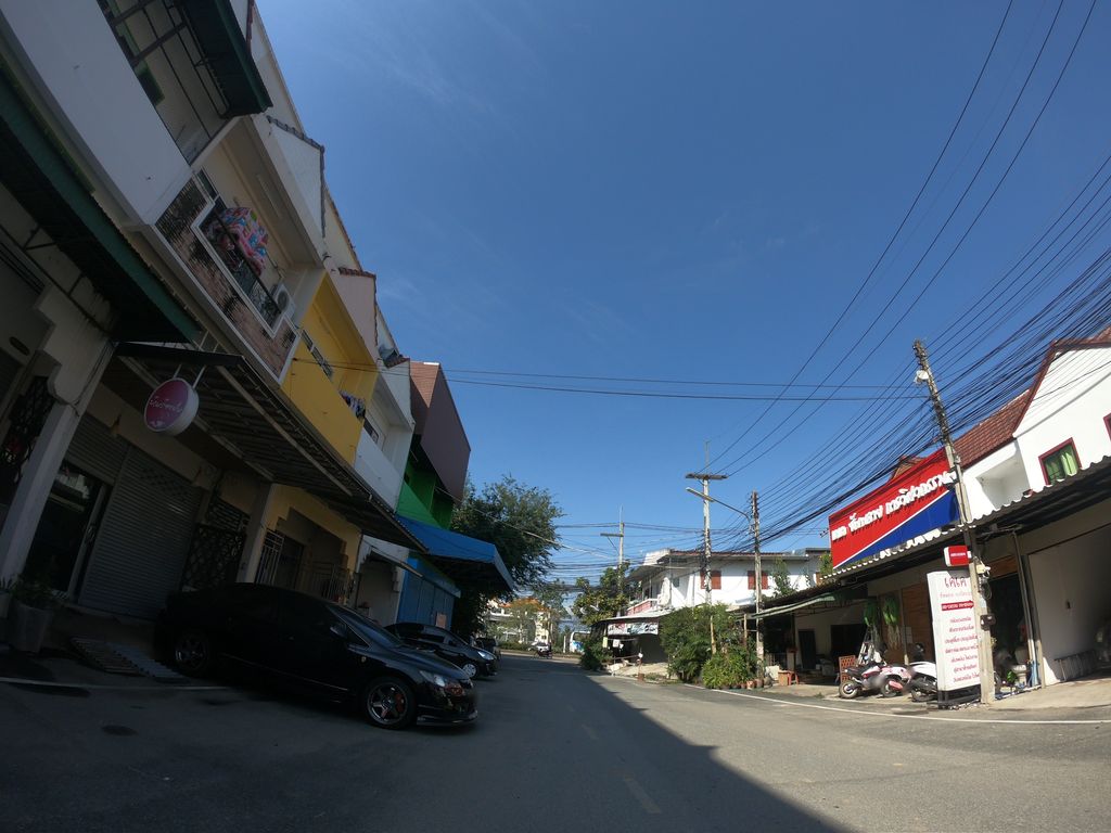 ภาพถนนตรงที่ เคเค ซัพพลาย การวิศวกรรม ตั้งอยู่ ถ่ายโดย chanuwath_grab พ.ศ. 2562 (2019) · A street-level view of where เคเค ซัพพลาย การวิศวกรรม · Khekhe Sapphlai Kanwisokrarom stands, by chanuwath_grab in 2562 (2019)
