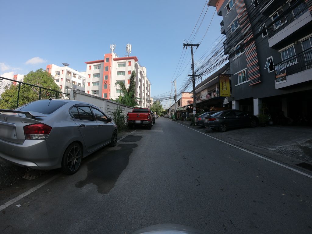 ภาพถนนตรงที่ Suna Spaghetti ตั้งอยู่ ถ่ายโดย chanuwath_grab พ.ศ. 2562 (2019) · A street-level view of where Suna Spaghetti stands, by chanuwath_grab in 2562 (2019)