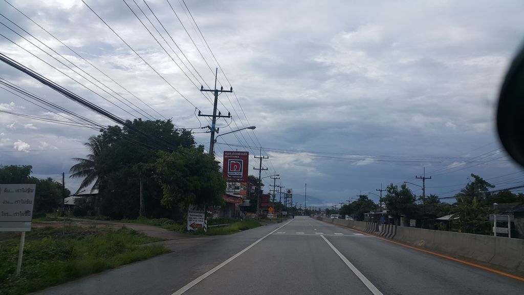 ภาพถนนตรงที่ สมถวิลการเกษตร89 ตั้งอยู่ ถ่ายโดย jrcarlsen พ.ศ. 2559 (2016) · A street-level view of where สมถวิลการเกษตร89 · Samotwin Kan Kaset89 stands, by jrcarlsen in 2559 (2016)