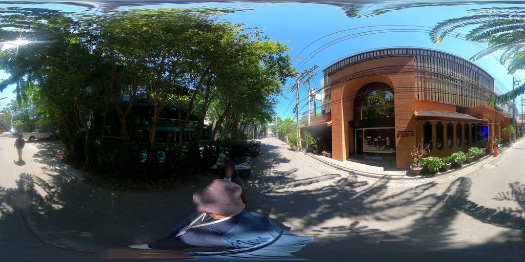 ภาพถนนตรงที่ ITM - International Training Massage School ตั้งอยู่ ถ่ายโดย SoT พ.ศ. 2568 (2025) · A street-level view of where ITM - International Training Massage School stands, by SoT in 2568 (2025)