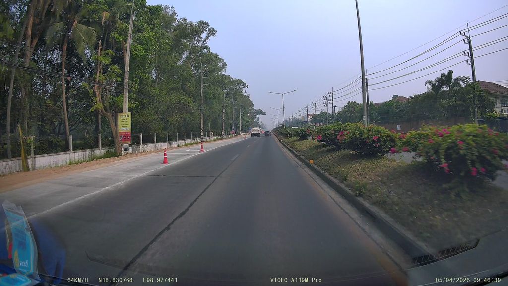 ภาพถนนตรงที่ บาระค๊อฟฟี่ "BaRa Coffee" ตั้งอยู่ ถ่ายโดย ThailandCambodia พ.ศ. 2569 (2026) · A street-level view of where บาระค๊อฟฟี่ "BaRa Coffee" stands, by ThailandCambodia in 2569 (2026)