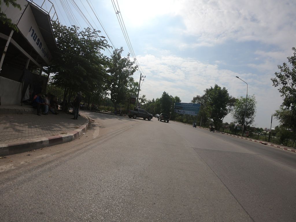 ภาพถนนตรงที่ Supreme Wrap&Wash ตั้งอยู่ ถ่ายโดย chanuwath_grab พ.ศ. 2562 (2019) · A street-level view of where Supreme Wrap&Wash stands, by chanuwath_grab in 2562 (2019)