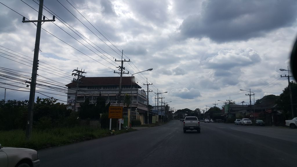 ภาพถนนตรงที่ Cafe 1980 ตั้งอยู่ ถ่ายโดย jrcarlsen พ.ศ. 2561 (2018) · A street-level view of where Cafe 1980 stands, by jrcarlsen in 2561 (2018)