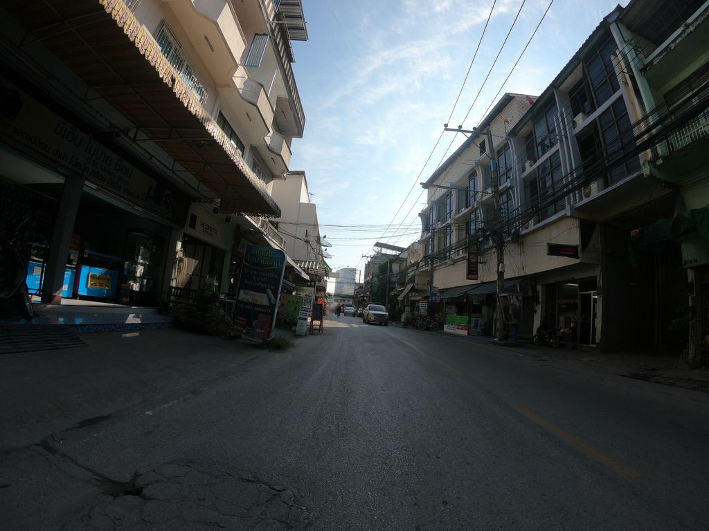 ภาพถนนตรงที่ Cm Mobile Shop ซีเอ็ม โมบายช้อป ตั้งอยู่ ถ่ายโดย chanuwath_grab พ.ศ. 2562 (2019) · A street-level view of where Cm Mobile Shop ซีเอ็ม โมบายช้อป stands, by chanuwath_grab in 2562 (2019)