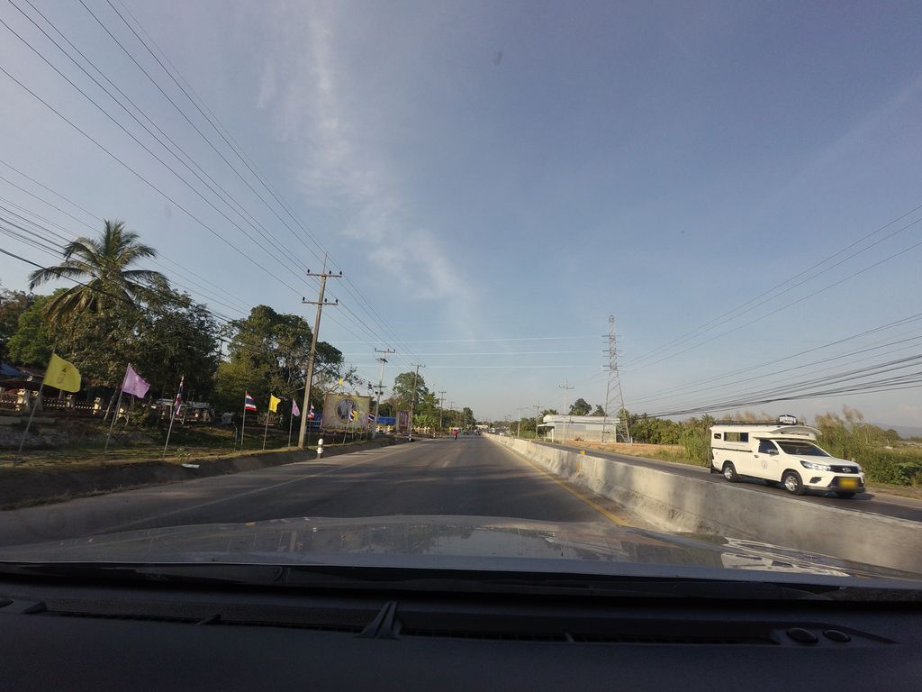 ภาพถนนตรงที่ อ.แม่แตง ตั้งอยู่ ถ่ายโดย mishari พ.ศ. 2563 (2020) · A street-level view of where อ.แม่แตง · A.Mae Taeng stands, by mishari in 2563 (2020)