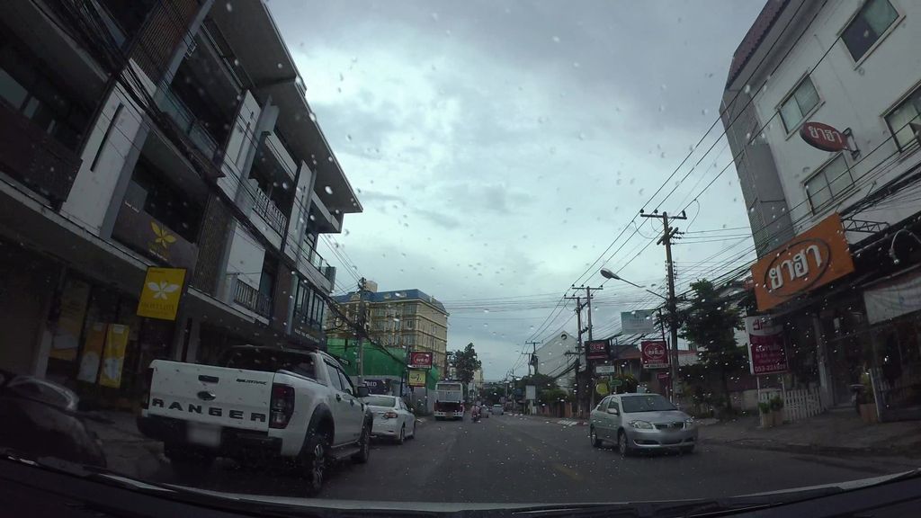ภาพถนนตรงที่ Golden Latex Mattresses & Pillows Shop - Chiang Mai ตั้งอยู่ ถ่ายโดย kaart_3 พ.ศ. 2562 (2019) · A street-level view of where Golden Latex Mattresses & Pillows Shop - Chiang Mai stands, by kaart_3 in 2562 (2019)