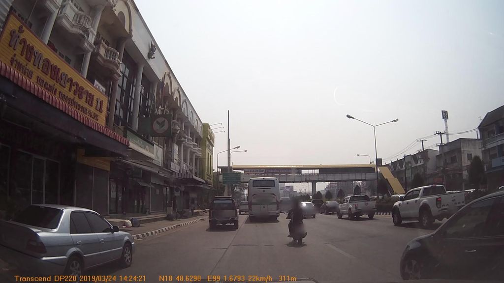 ภาพถนนตรงที่ ร้านทองพรภักดี ตั้งอยู่ ถ่ายโดย mapcreator พ.ศ. 2562 (2019) · A street-level view of where ร้านทองพรภักดี · Ran Thong Phon Phakdi stands, by mapcreator in 2562 (2019)