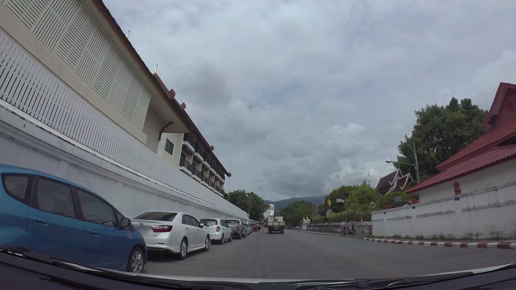 ภาพถนนตรงที่ วีรันดา เชียงใหม่ ตั้งอยู่ ถ่ายโดย kaart_3 พ.ศ. 2562 (2019) · A street-level view of where วีรันดา เชียงใหม่ · Wiranda Chiang Mai stands, by kaart_3 in 2562 (2019)