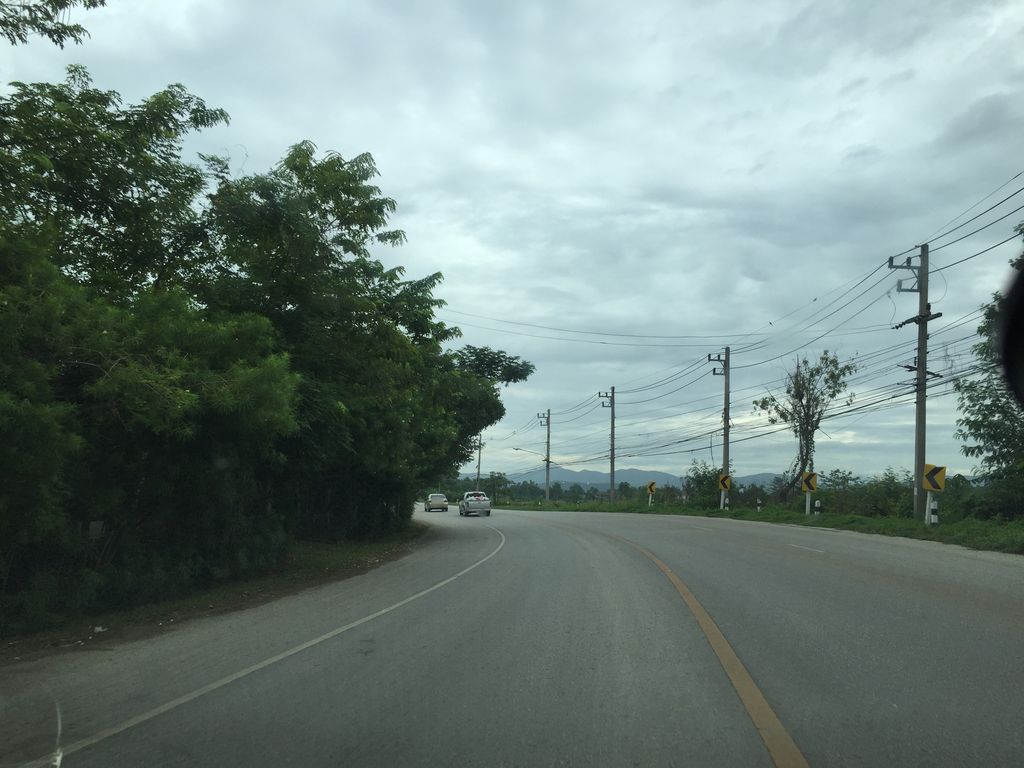 ภาพถนนตรงที่ สวนสำราญ ตั้งอยู่ ถ่ายโดย kyoko พ.ศ. 2561 (2018) · A street-level view of where สวนสำราญ · Samran Garden stands, by kyoko in 2561 (2018)