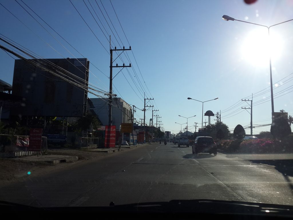 ภาพถนนตรงที่ Semicolon; セミコロン ตั้งอยู่ ถ่ายโดย mishari พ.ศ. 2557 (2014) · A street-level view of where Semicolon; セミコロン stands, by mishari in 2557 (2014)