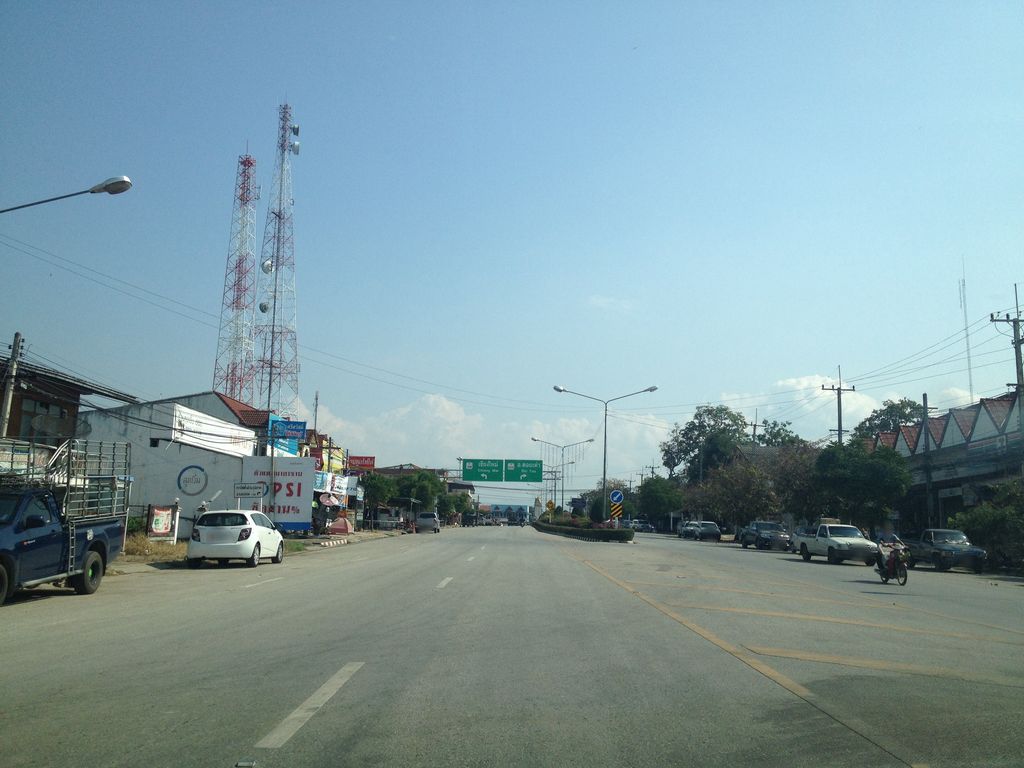 ภาพถนนตรงที่ สำนักงานอัยการคุ้มครองสิทธิฯ จังหวัดเชียงใหม่ สาขาฮอด ตั้งอยู่ ถ่ายโดย jimwatana พ.ศ. 2558 (2015) · A street-level view of where สำนักงานอัยการคุ้มครองสิทธิฯ จังหวัดเชียงใหม่ สาขาฮอด · Samnakngan Aikan Khumkharong Sitthi Changwat Chiang Mai Sakha Hot stands, by jimwatana in 2558 (2015)
