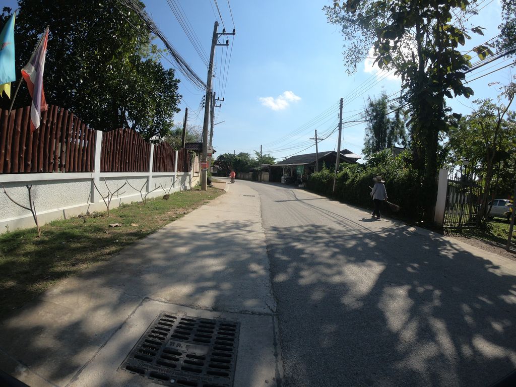 ภาพถนนตรงที่ 𝒀𝑶𝑼𝑹𝑺. ตั้งอยู่ ถ่ายโดย chanuwath_grab พ.ศ. 2562 (2019) · A street-level view of where 𝒀𝑶𝑼𝑹𝑺. stands, by chanuwath_grab in 2562 (2019)