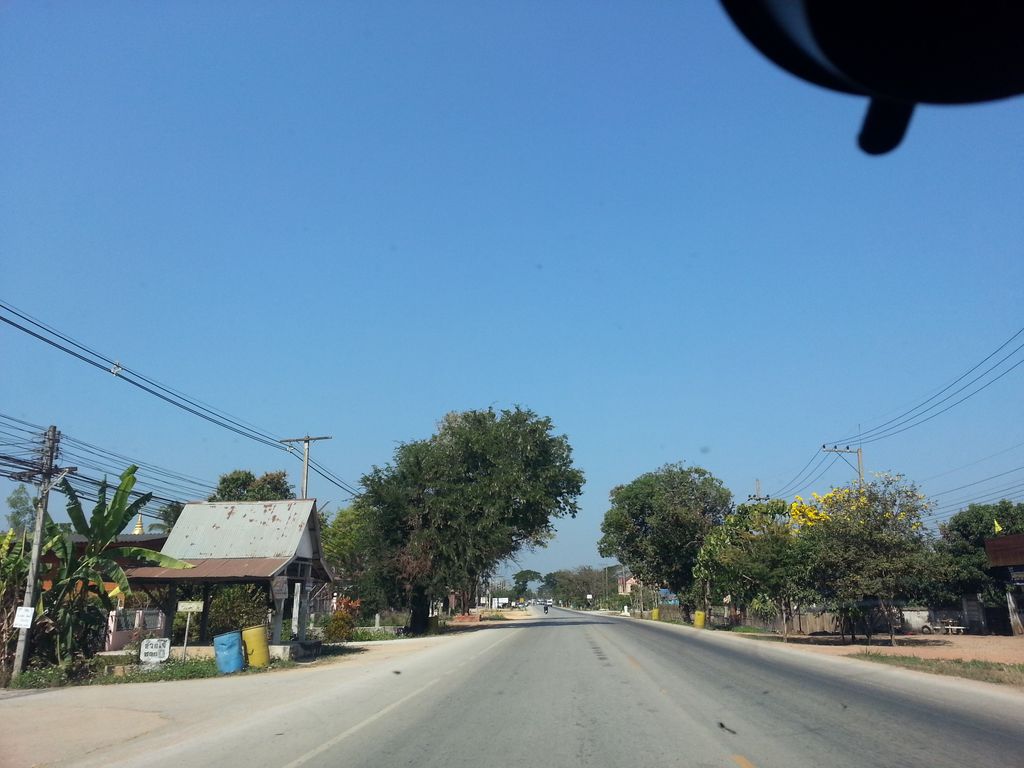 ภาพถนนตรงที่ บุญสิริเฟอร์นิเจอร์ ตั้งอยู่ ถ่ายโดย mishari พ.ศ. 2558 (2015) · A street-level view of where บุญสิริเฟอร์นิเจอร์ · Bun Siri Furniture stands, by mishari in 2558 (2015)