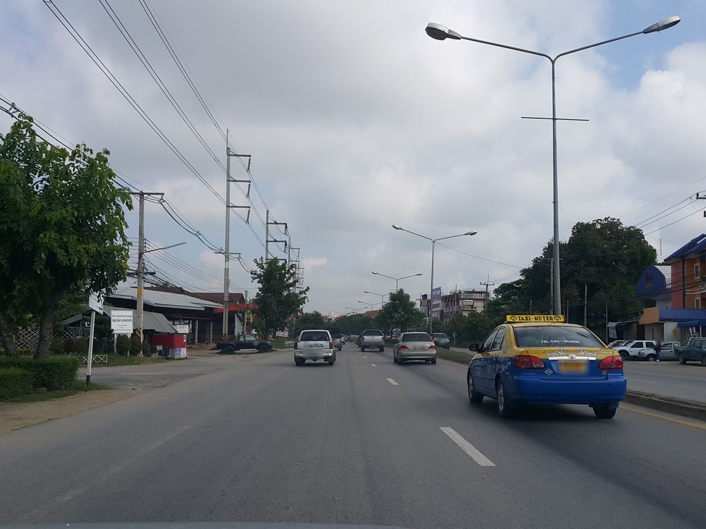 ภาพถนนตรงที่ Codino Soccer Academy CM ตั้งอยู่ ถ่ายโดย jrcarlsen พ.ศ. 2558 (2015) · A street-level view of where Codino Soccer Academy CM stands, by jrcarlsen in 2558 (2015)