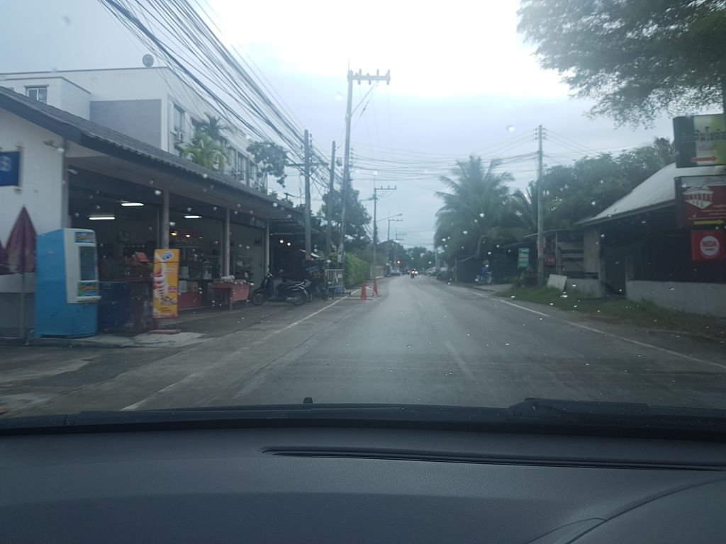 ภาพถนนตรงที่ Good Coffee ตั้งอยู่ ถ่ายโดย ekkarin พ.ศ. 2561 (2018) · A street-level view of where Good Coffee stands, by ekkarin in 2561 (2018)