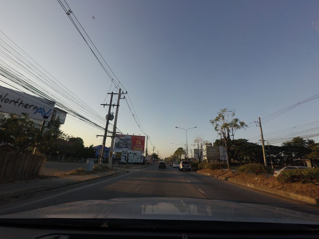 ภาพถนนตรงที่ GPX ตรีธวัฒน์ เชียงใหม่ By กาตอย ตั้งอยู่ ถ่ายโดย mishari พ.ศ. 2563 (2020) · A street-level view of where GPX ตรีธวัฒน์ เชียงใหม่ By กาตอย stands, by mishari in 2563 (2020)