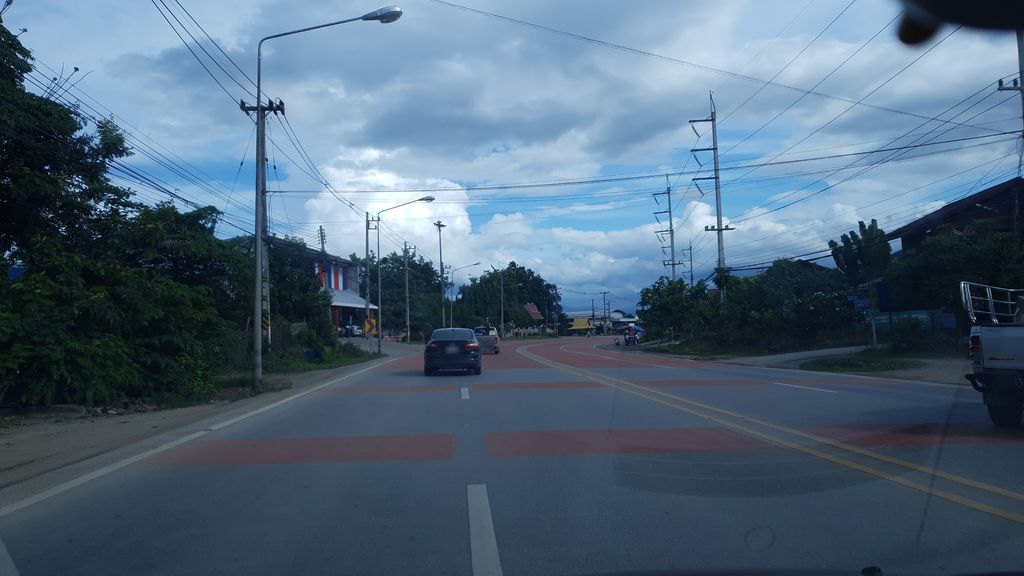 ภาพถนนตรงที่ ร้านประเสริฐการเกษตร ตั้งอยู่ ถ่ายโดย silamanee พ.ศ. 2561 (2018) · A street-level view of where ร้านประเสริฐการเกษตร · Ran Prasoet Kan Kaset stands, by silamanee in 2561 (2018)